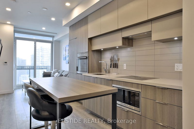 Preview image for 8 Eglinton Ave E #2407, Toronto