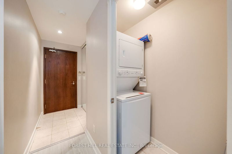 Preview image for 438 Richmond St W #219, Toronto