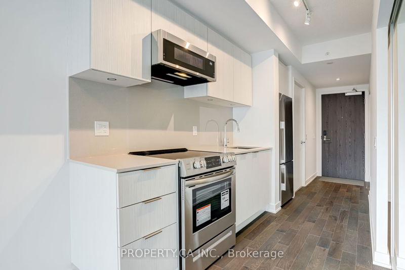 Preview image for 25 Richmond St E #915, Toronto