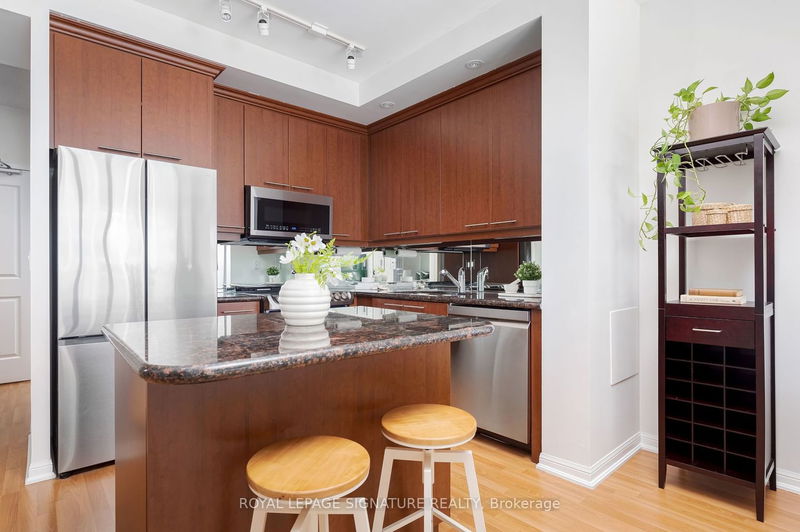 Preview image for 628 Fleet St #326, Toronto