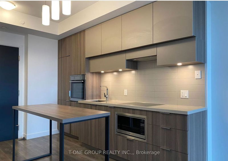 Preview image for 8 Eglinton Ave E #5210, Toronto