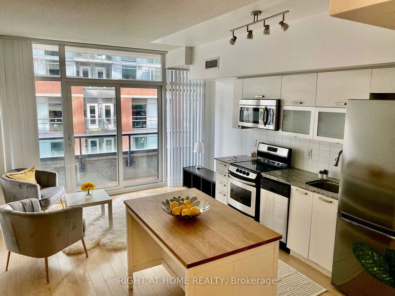 Preview image for 36 Lisgar St #611W, Toronto