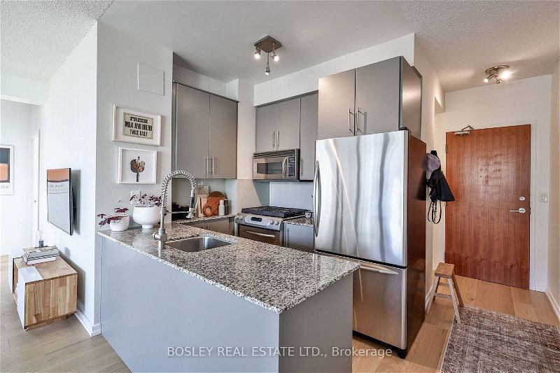 Preview image for 33 Lombard St #906, Toronto