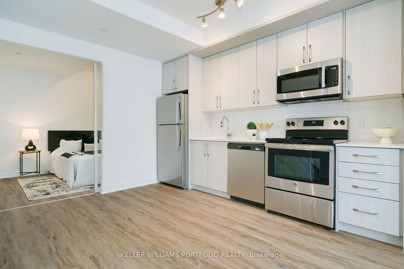 Preview image for 498B Eglinton Ave E, Toronto