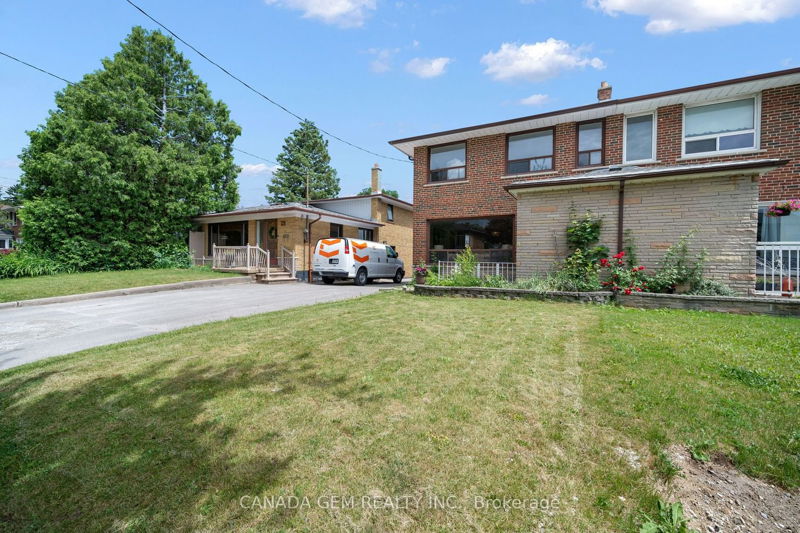 Preview image for 39 Wyndcliff Cres, Toronto