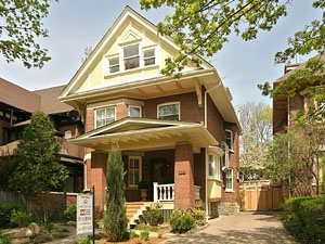 Preview image for 135 Admiral Rd, Toronto