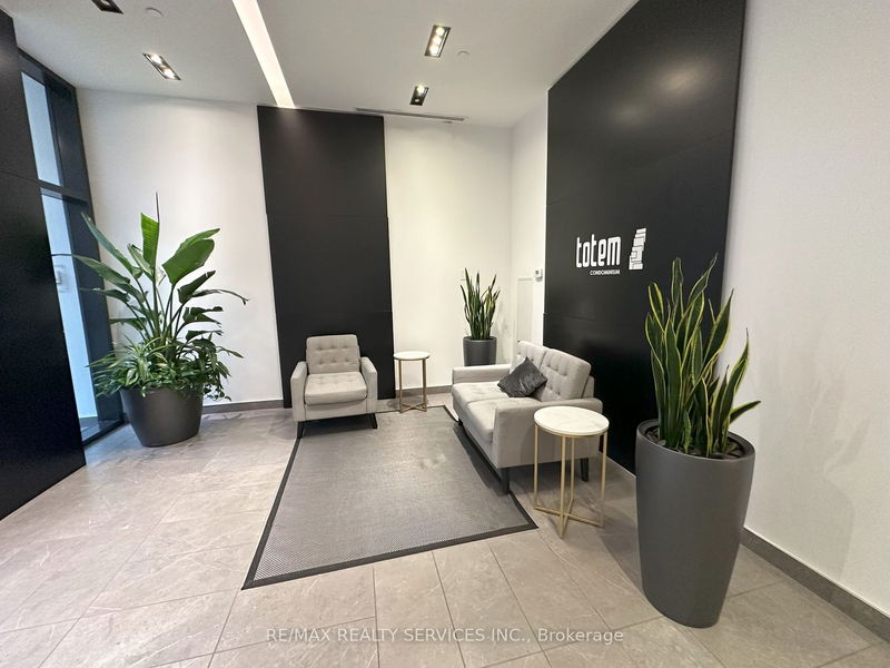 Preview image for 17 Dundonald St #408, Toronto