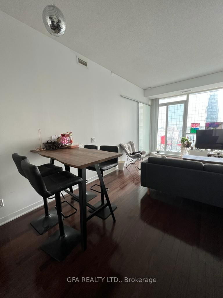 Preview image for 770 Bay St #2302, Toronto