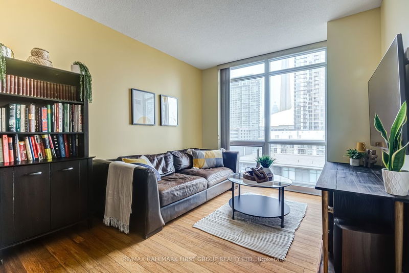 Preview image for 15 Fort York Blvd #1209, Toronto