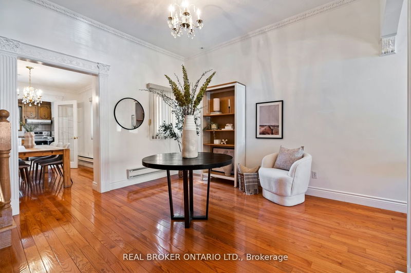 Preview image for 196 Lippincott St, Toronto