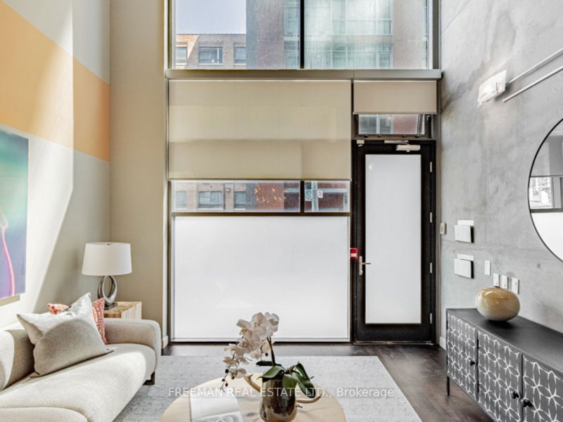 Preview image for 25 Oxley St #Th7, Toronto