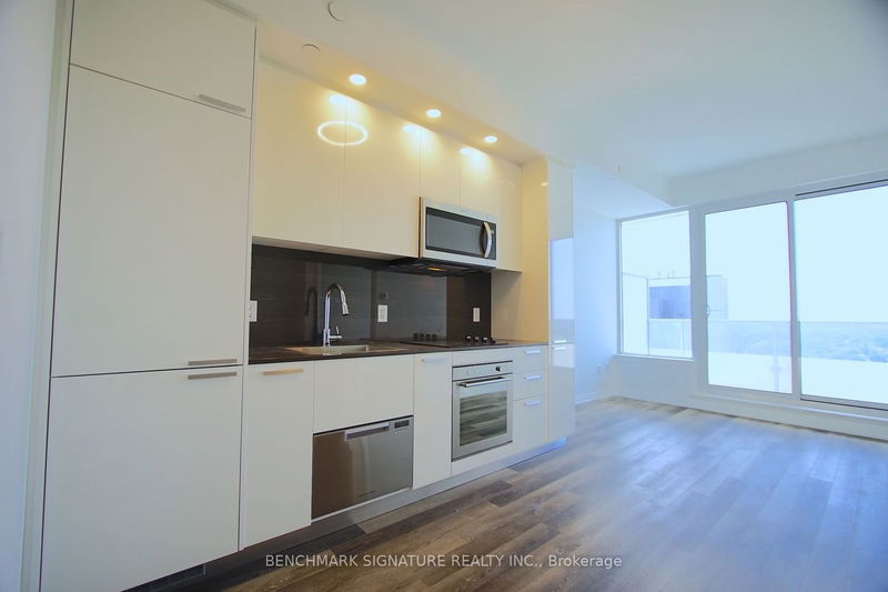 Preview image for 75 Canterbury Pl #2309, Toronto