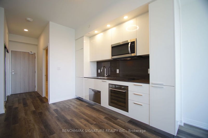 Preview image for 75 Canterbury Pl #2309, Toronto