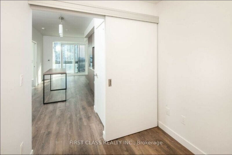 Preview image for 8 Eglinton Ave E #2112, Toronto