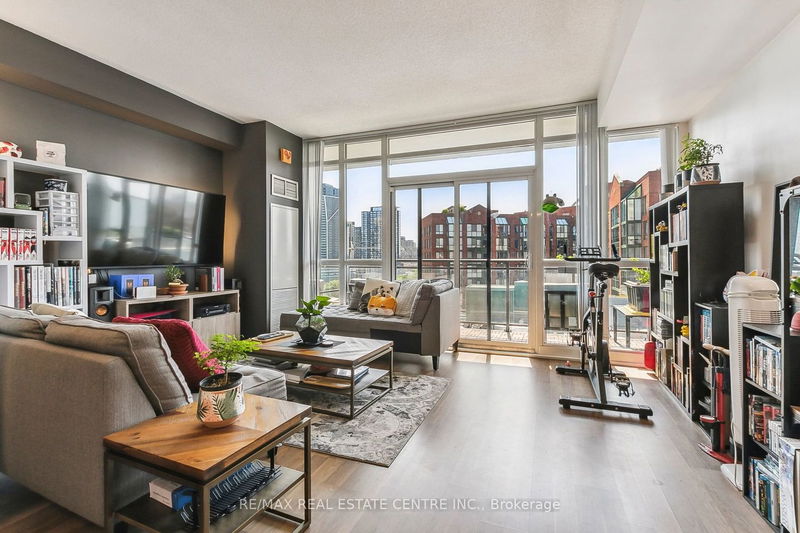 Preview image for 775 King St W #906, Toronto