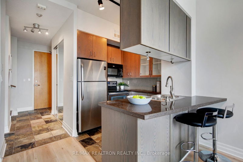 Preview image for 70 Alexander St #Ph1, Toronto