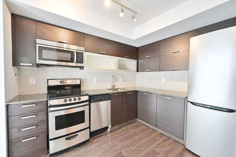 Preview image for 36 Lisgar St #907W, Toronto