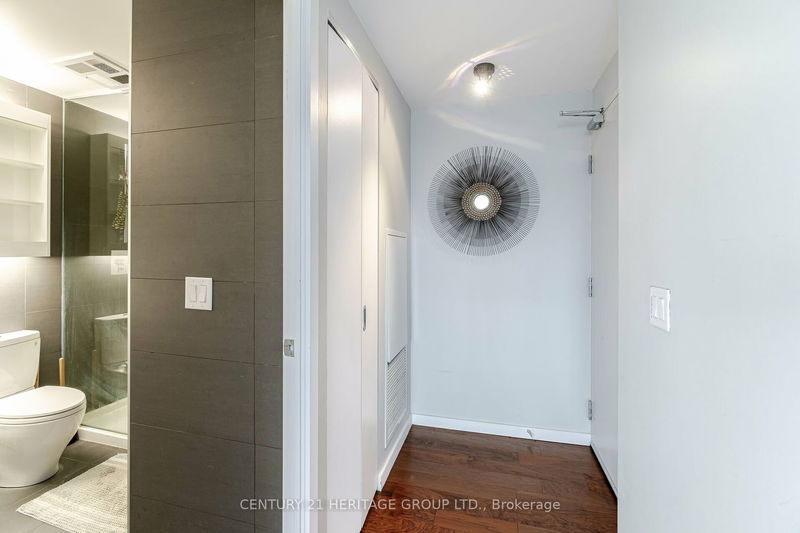 Preview image for 32 Trolley Cres #1206, Toronto