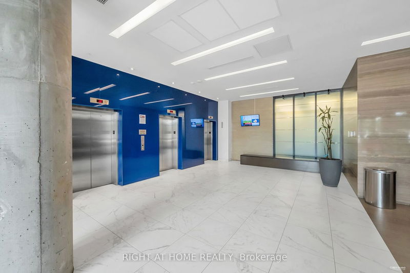 Preview image for 36 Lisgar St #619W, Toronto