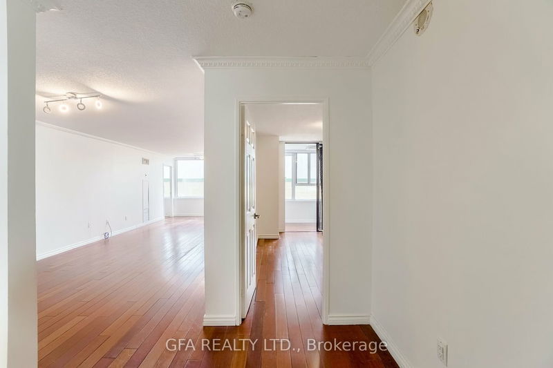 Preview image for 45 Carlton St #914, Toronto