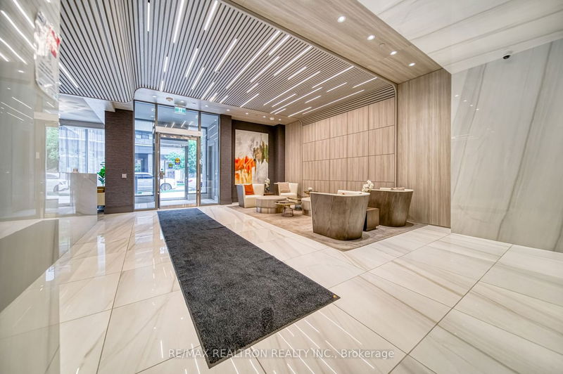 Preview image for 75 Canterbury Pl #1705, Toronto