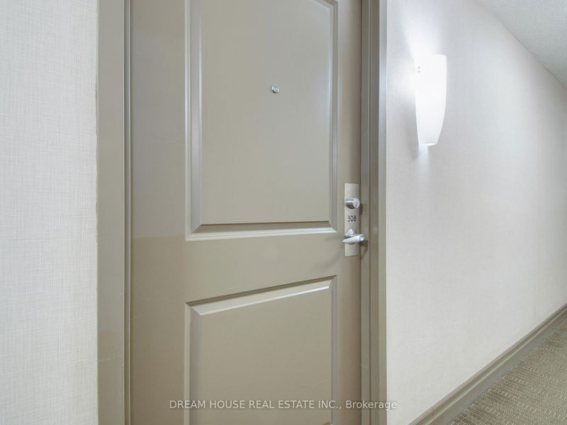 Preview image for 900 Mount Pleasant Rd #308, Toronto
