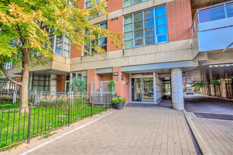 Blurred preview image for 19 Brant St E #609, Toronto