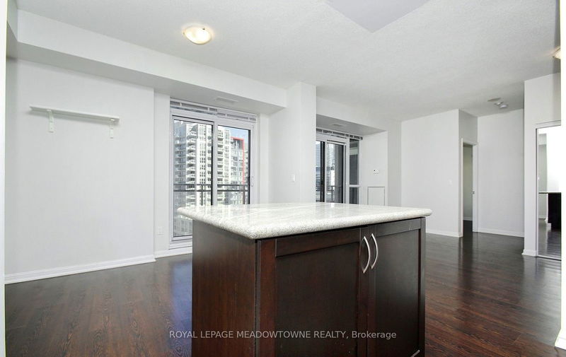 Preview image for 628 Fleet St #916, Toronto