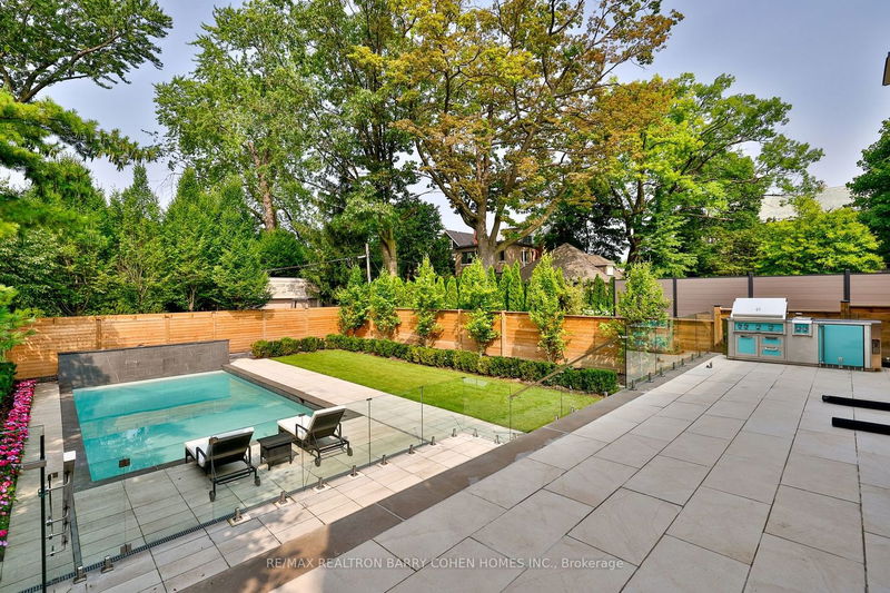 Preview image for 332 Russell Hill Rd, Toronto