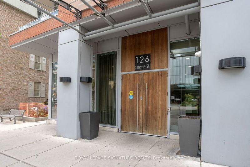 Preview image for 126 Simcoe St #Ph05, Toronto