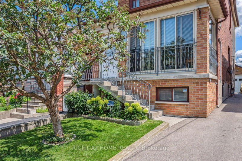 Preview image for 13 Rockvale Ave, Toronto