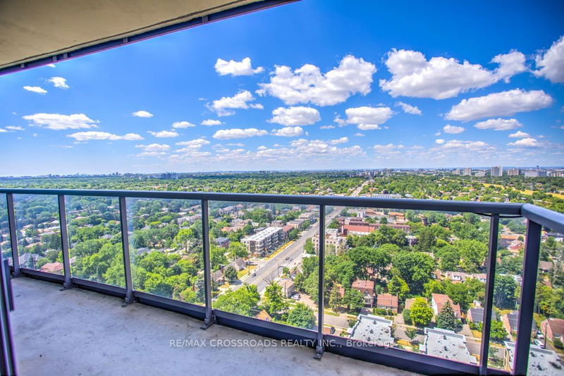 Preview image for 15 Greenview Ave #2511, Toronto