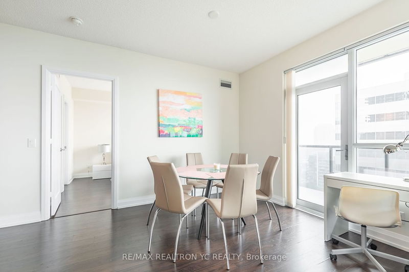 Preview image for 2 Anndale Dr #1510, Toronto