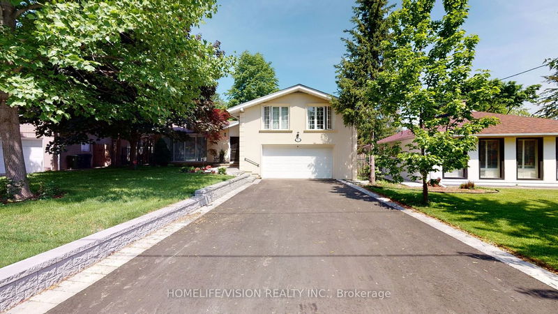 Preview image for 12 Flaremore Cres, Toronto