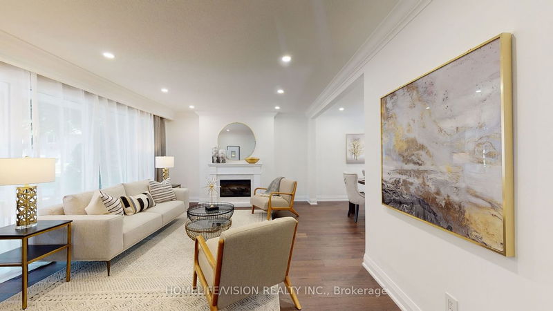 Preview image for 12 Flaremore Cres, Toronto