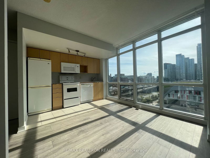 Preview image for 11 Brunel Crt #916, Toronto