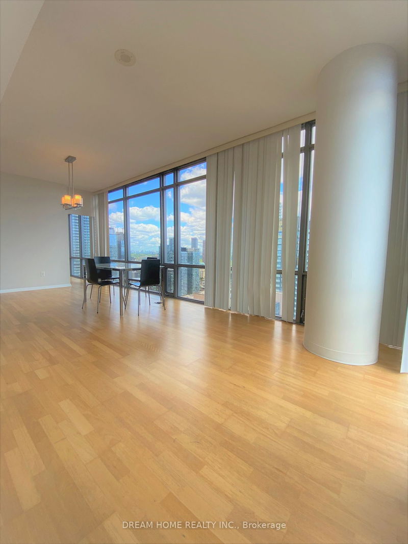 Preview image for 38 Grenville St #3806, Toronto