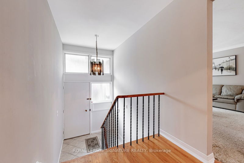 Preview image for 11 Dukinfield Cres, Toronto