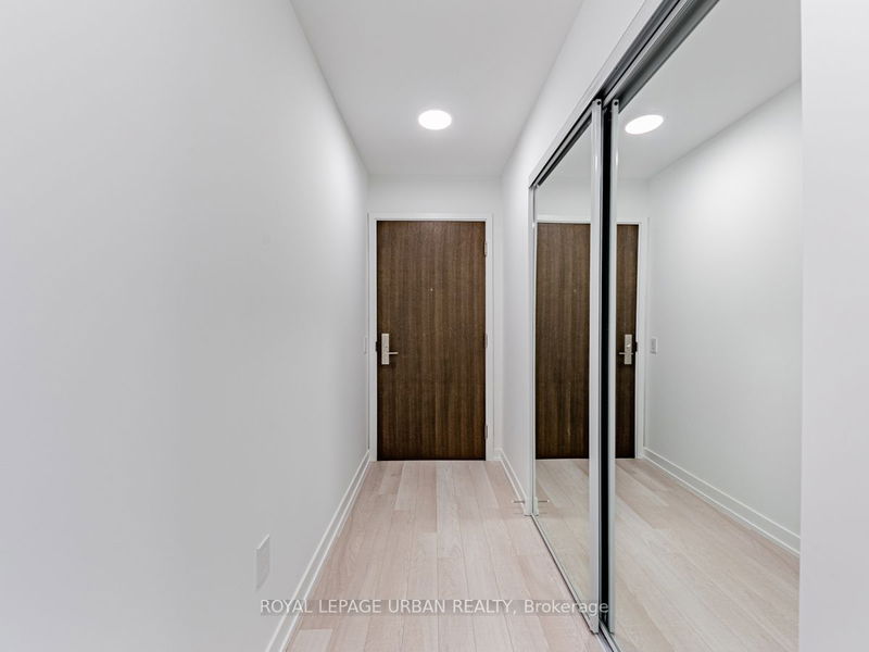 Preview image for 39 Roehampton Ave #2303, Toronto
