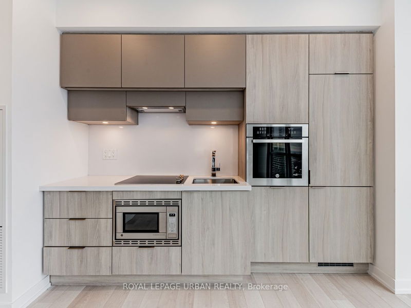 Preview image for 39 Roehampton Ave #2303, Toronto