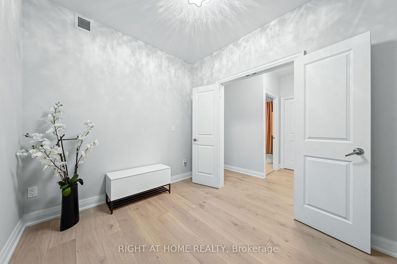 Preview image for 628 Fleet St #803, Toronto