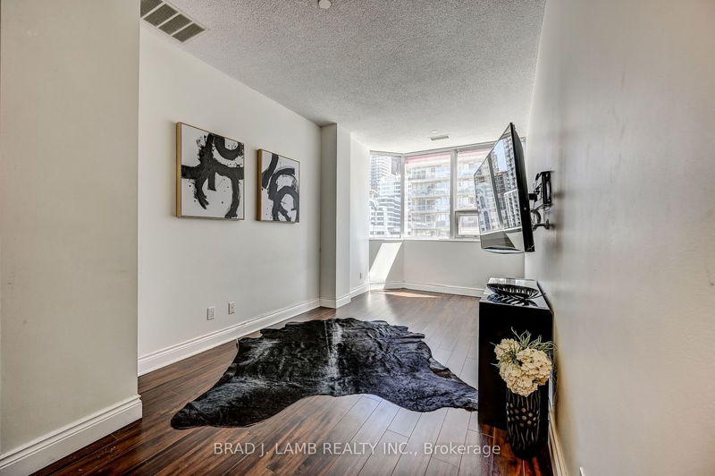 Preview image for 393 King St W #904, Toronto