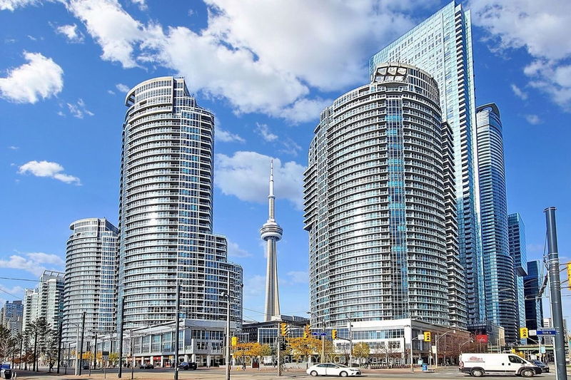 Preview image for 8 York St #612, Toronto