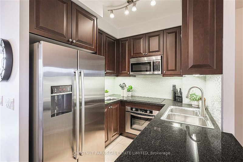 Preview image for 35 Balmuto St #2109, Toronto