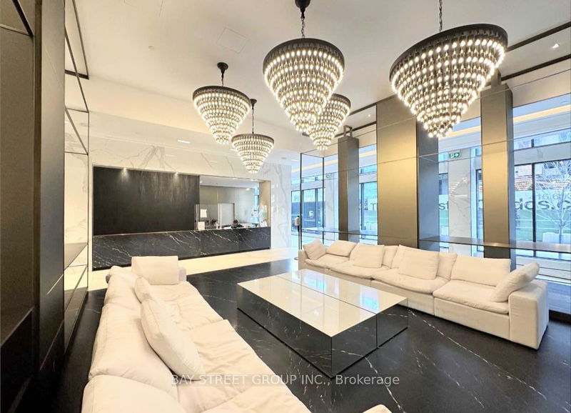 Preview image for 77 Shuter St E #1707, Toronto