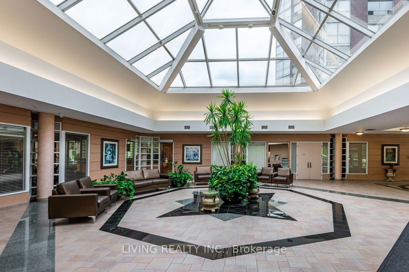 Preview image for 7 Concorde Pl #608, Toronto