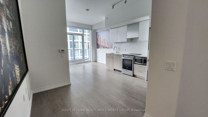 Preview image for 251 Jarvis St #1019, Toronto