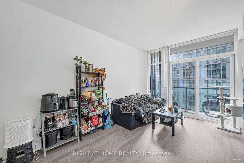 Preview image for 36 Lisgar St #619W, Toronto