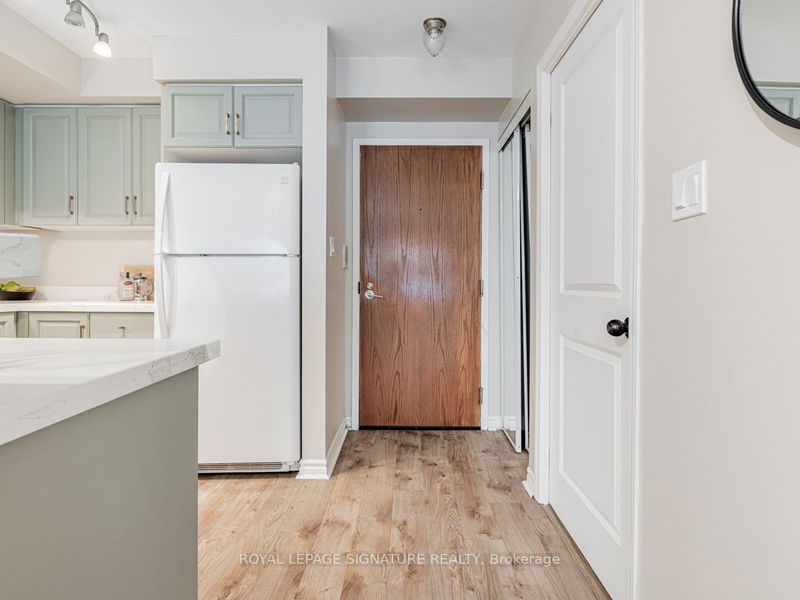 Preview image for 7 Lorraine Dr #1608, Toronto