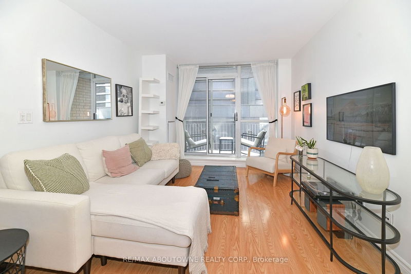 Preview image for 18 Stafford St #310, Toronto